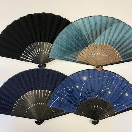 美しい花の絵柄 扇子 書道付き 収納ケース付き 【公式通販】